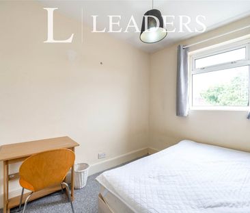 3 bedroom house to rent Talbot Road, Southsea, PO4 - Photo 6