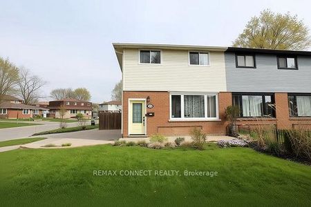 For Lease - 376 Dwight Avenue, Oshawa, Ontario - Photo 4