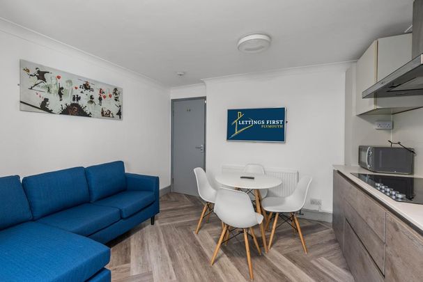 3 bedroom apartment to rent - Photo 1