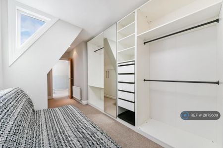 4 bedroom terraced house to rent - Photo 3