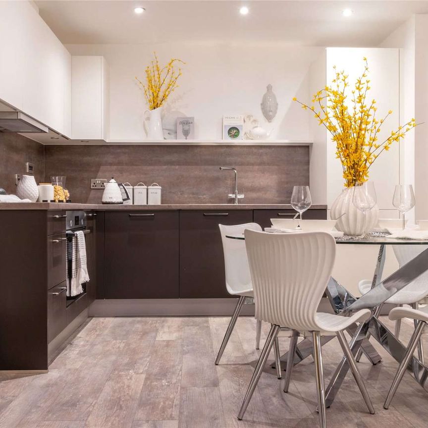 An exemplary apartment, meticulously designed and luxuriously appointed, forming part of the contemporary Victoria Point development. - Photo 1