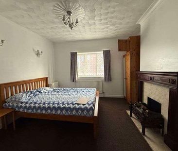 Whieldon Road, Fenton, Stoke-on-trent, ST4 - Photo 6