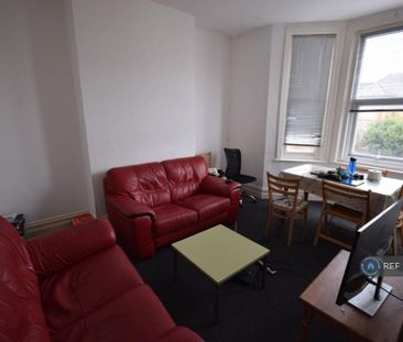 5 bedroom maisonette to rent - Photo 1