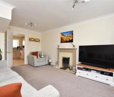 2 Bed Semi-Detached House, Petrel Way, LS27 - Photo 4