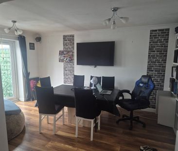 Room in a Shared House, Dursley Road, BS11 - Photo 2