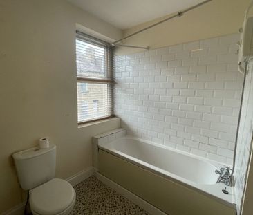 Hard Ings Road, KEIGHLEY - Photo 2