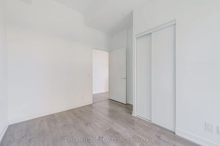 270 Dufferin Street #1110 - Photo 4