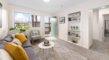 2 Bedroom w Private yard area - Photo 4