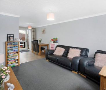 2 bedroom terraced house to rent - Photo 2