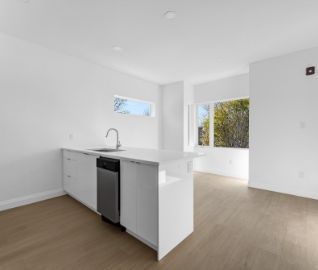 368 Tweedsmuir Ave #104, Ottawa, ON K1Z 5N4, Canada - Photo 4