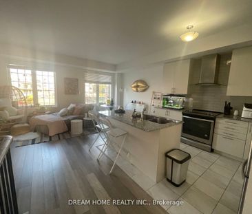 For Lease - 7 Heswall Lane, Newmarket, Ontario - Photo 1