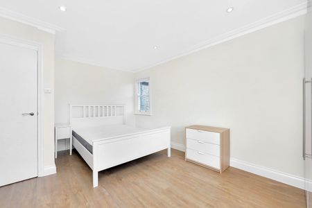 1 Bed Flat, Ormiston Grove, W12 - Photo 4