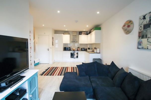 Wimborne Road, Bournemouth - Photo 1