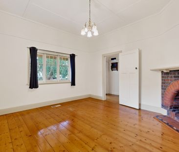 15 Narrak Road, Balwyn VIC 3103 - House For Rent | Domain - Photo 3