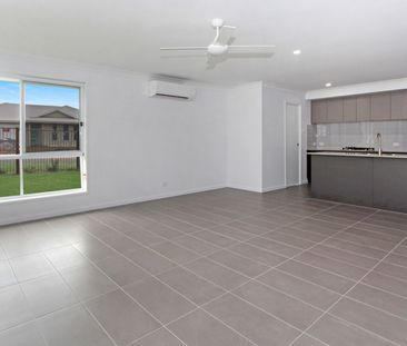 Stylish Family Living at Its Finest - Photo 3