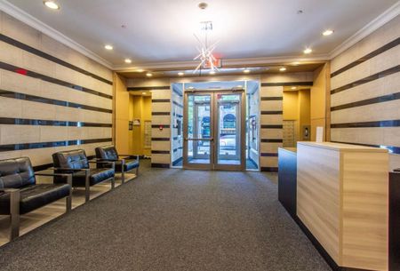 1235 Rue Bishop Montréal (Ville-Marie), QC H3G - Photo 2