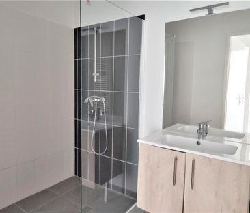 Location Appartement 2 pièces 45m² PINS JUSTARET 31860 - Photo 5