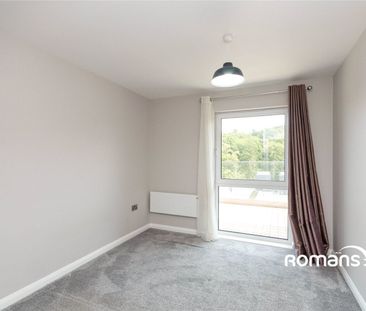 Grandview, 296 Farnborough Road, Farnborough, GU14 - Photo 5