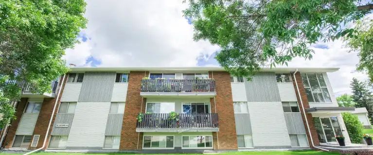 Sherwood Arms | 1602 Sherwood Drive, Sherwood Park - Photo 1