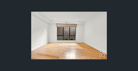 FRESHLY PAINTED IN CENTRAL LOCATION! - Photo 4