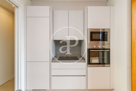 Luxury Apartment for rent in Madrid, Autonomous Region of Madrid - Photo 4