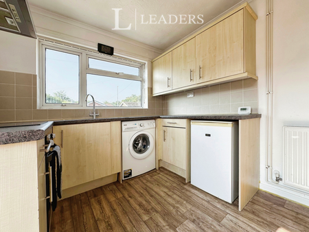 2 bedroom bungalow to rent Pembrey Close, Norwich, NR3 - Photo 4