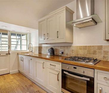 Basement Flat, Daniel Street, Bath, BA2 - Photo 3