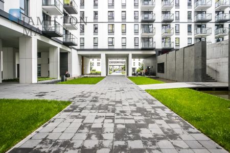 Przestronny apartament z dwiema sypialniami na Woli - Zdjęcie 2