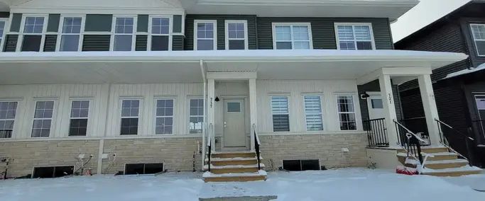 3 Bed Room and 2.5 Bath in the Main Floor of a Townhome in Carrington, Calgary | 717 Carrington Boulevard, Calgary - Photo 1