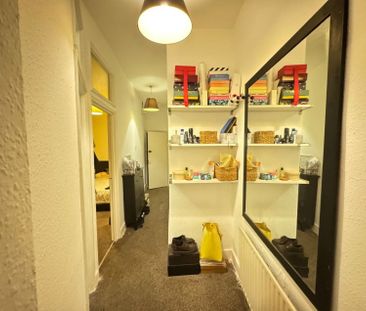 Stoke Newington High Street, London - Photo 6