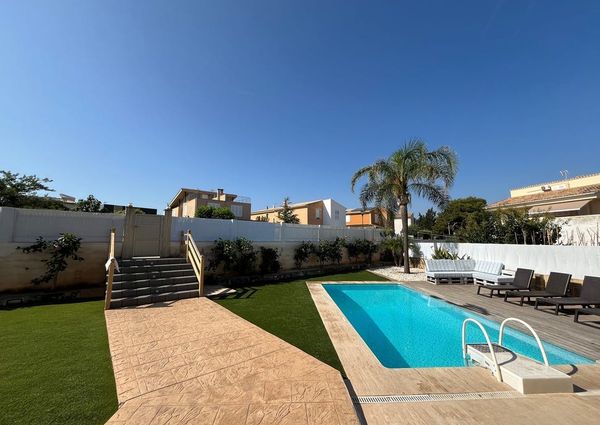 10 Plaça Mestres dAixa, Alcúdia, Balearic Islands 07400