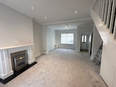 Downing street, Newport - Photo 2