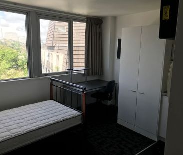 Studio apartment close to Universities and CBD - Photo 3