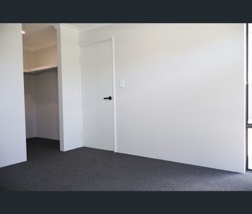 4 Gelderland Road, Forrestdale, WA 6112 - Photo 2