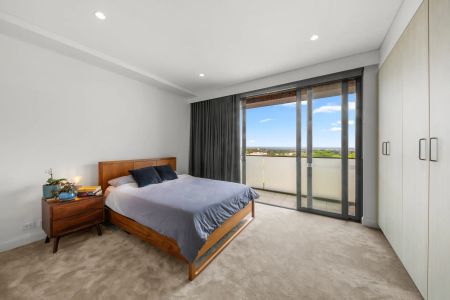 Glamorous Dual Level Loft With A Huge Rooftop Terrace: Offered furnished, partially furnished or unfurnished - Photo 2