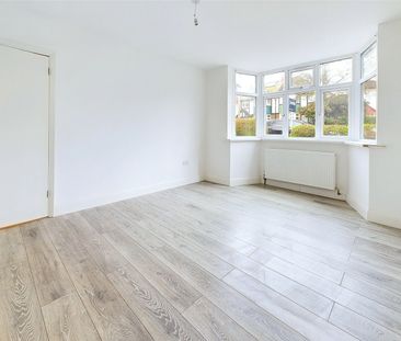 River Way, Twickenham, TW2 - Photo 6