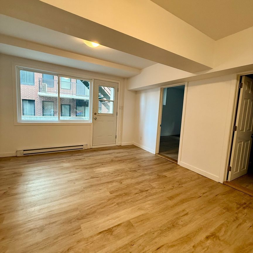 Av. Ekers, H3S 1E2, Montréal - Photo 1