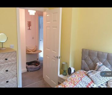 2 bedroom flat to rent - Photo 5