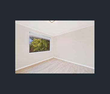 BRIGHT, COMFORTABLE & CONVENIENT - Photo 2