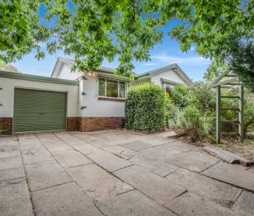 Charming Three-Bedroom Family Home in Hackett - Photo 1
