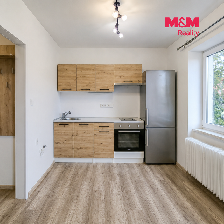 Pronájem bytu 1+1 33 m² - Photo 1