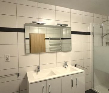 A proximité pédestre de tous les commerces et services du centre d’... - Foto 2