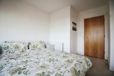 2 bedroom apartment to rent - Photo 3