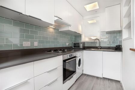 2 bedroom flat to rent - Photo 3