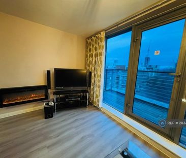 2 bedroom penthouse to rent - Photo 3