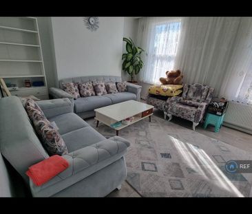 2 bedroom maisonette to rent - Photo 1