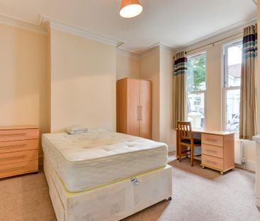 6 bedroom house to rent - Photo 3