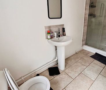 1 bedroom terraced to rent Teversal Avenue, NG7 - Photo 1
