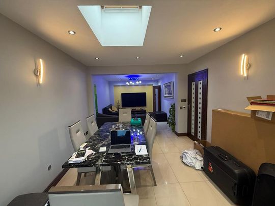 4 bedroom semi-detached house to rent - Photo 1