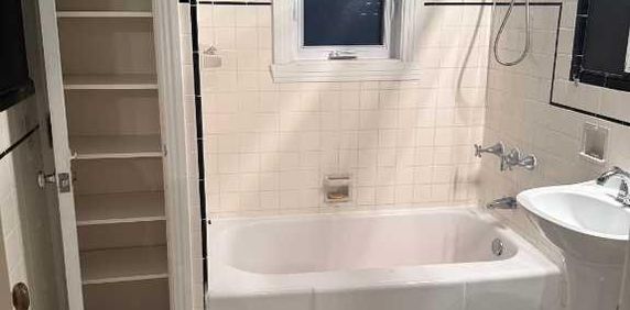 5 ET DEMI LIBRE IMMÉDIATEMMENT - Photo 2